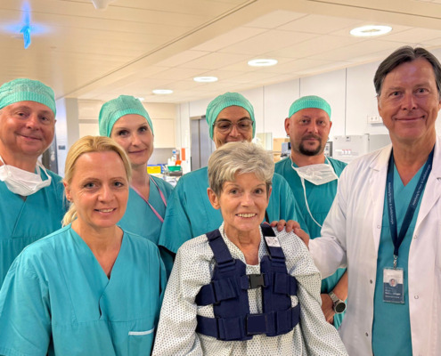 Klinik Floridsdorf - Foto mit Patientin - Aortenbogenprothese auf der Gefäß Chirurgie